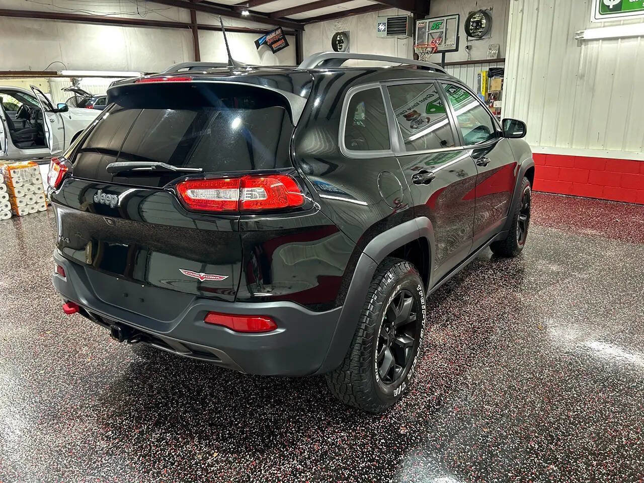 Used 2018 Jeep Cherokee Trailhawk w/ Cold Weather Group image 21