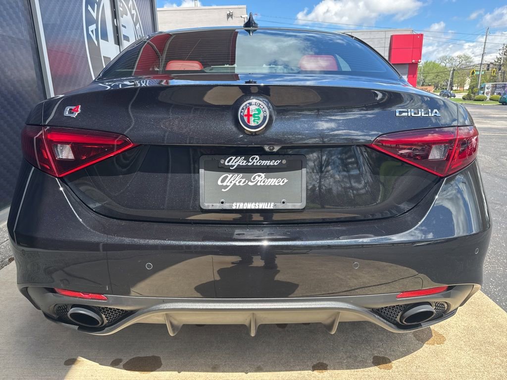 Used 2023 Alfa Romeo Giulia Veloce image 10