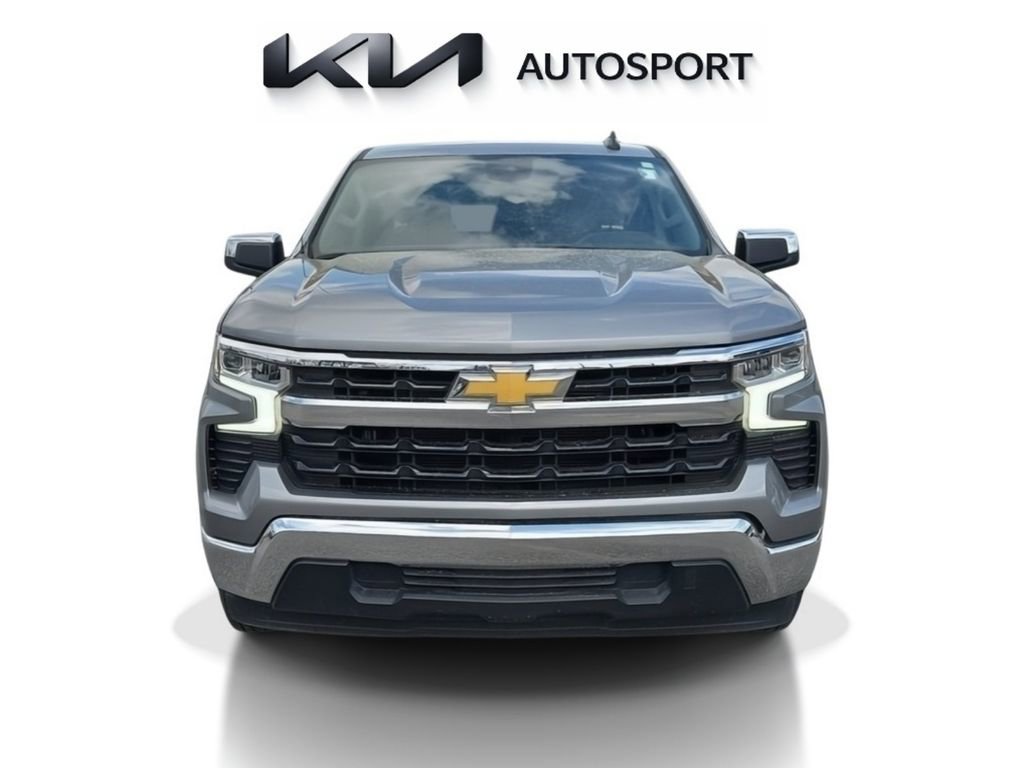 Used 2025 Chevrolet Silverado 1500 LT image 2
