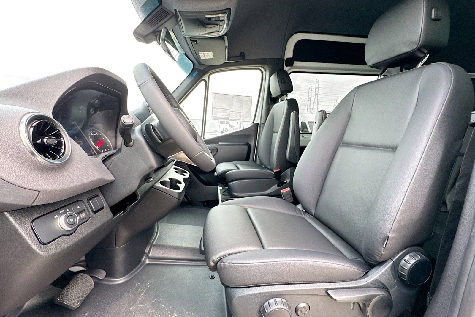 New 2026 Mercedes-Benz Sprinter 2500 image 18