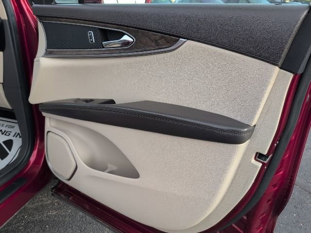 Used 2017 Lincoln MKX Reserve w/ Lincoln MKX Climate Package image 18