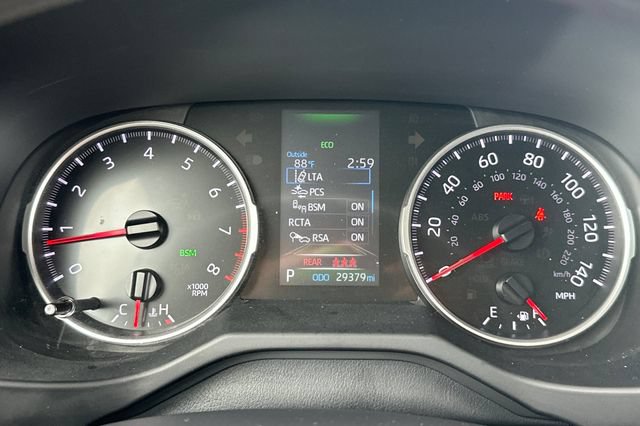 Used 2022 Toyota RAV4 XLE w/ Convenience Package FWD image 29
