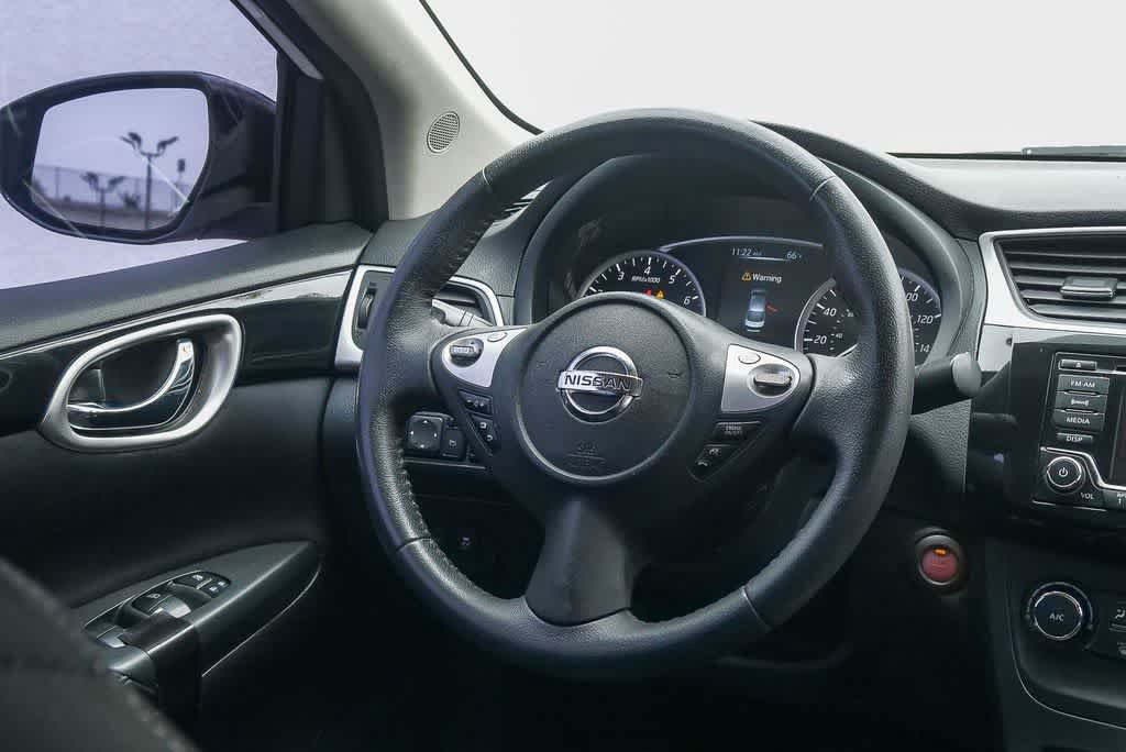 Used 2016 Nissan Sentra SV FWD image 14