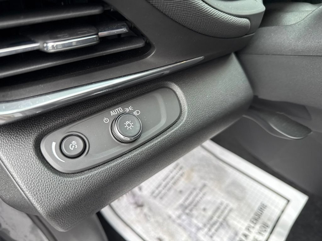 Used 2024 Buick Envista Preferred FWD image 21