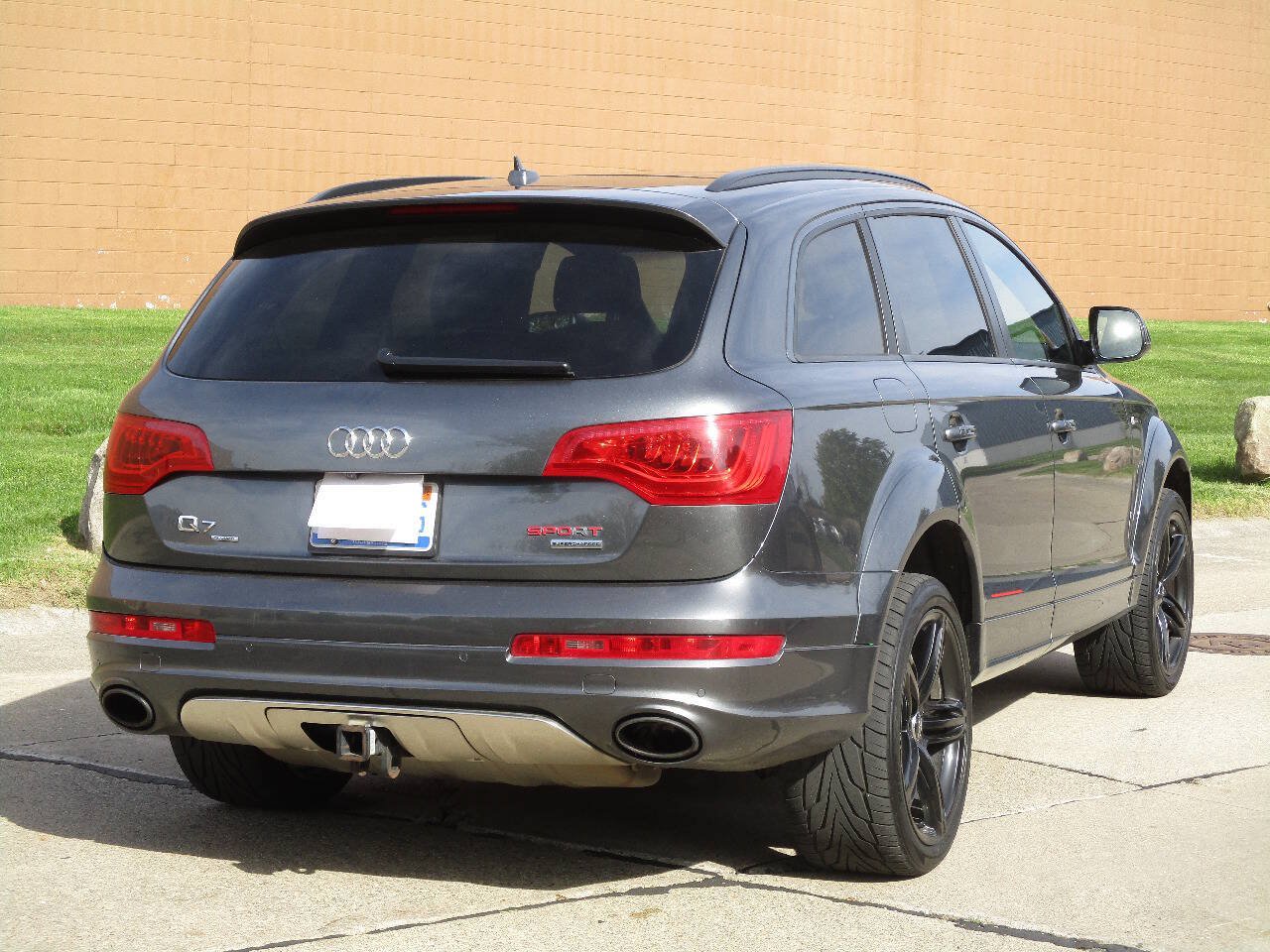 Used 2015 Audi Q7 3.0T S line Prestige w/ Sport Edition AWD/4WD image 9