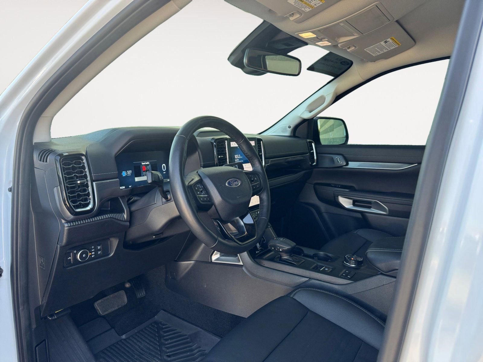 Used 2024 Ford Ranger Lariat w/ Advanced Towing Package image 9