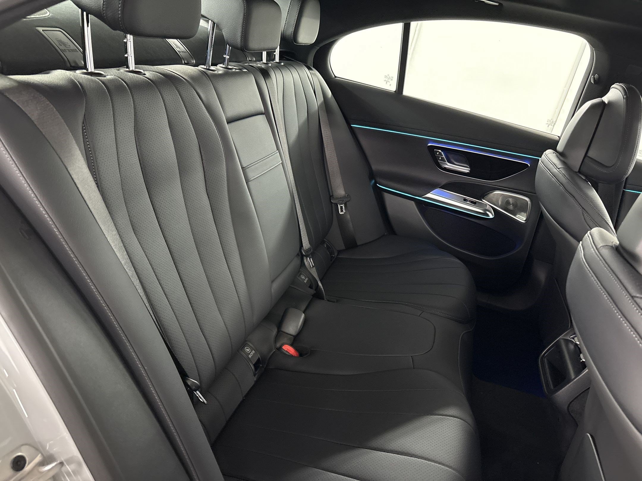 New 2026 Mercedes-Benz E 450 4MATIC Sedan image 30