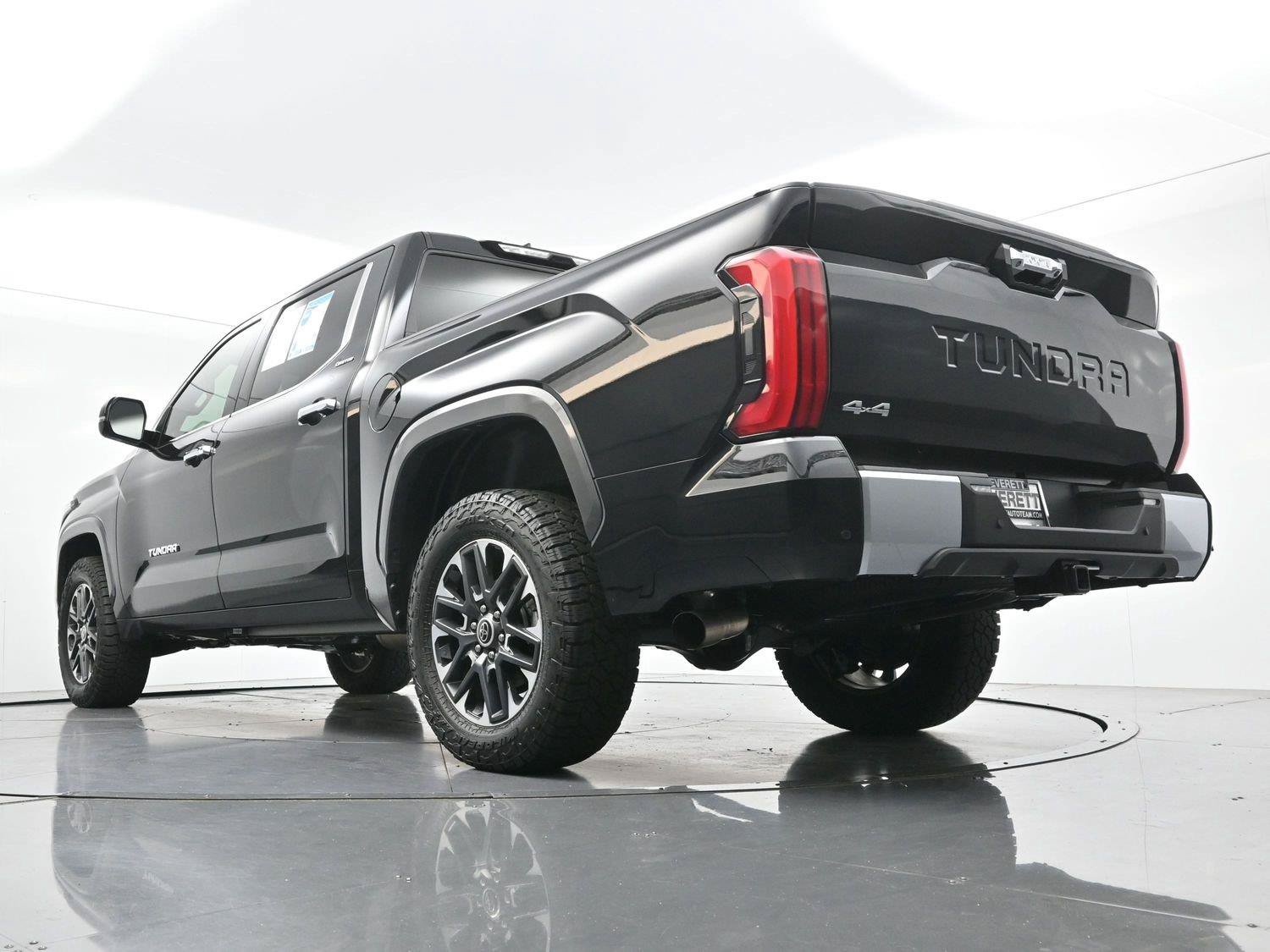 Used 2026 Toyota Tundra Limited AWD/4WD image 46