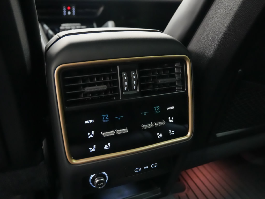 Certified 2026 Porsche Cayenne Turbo GT AWD/4WD image 19