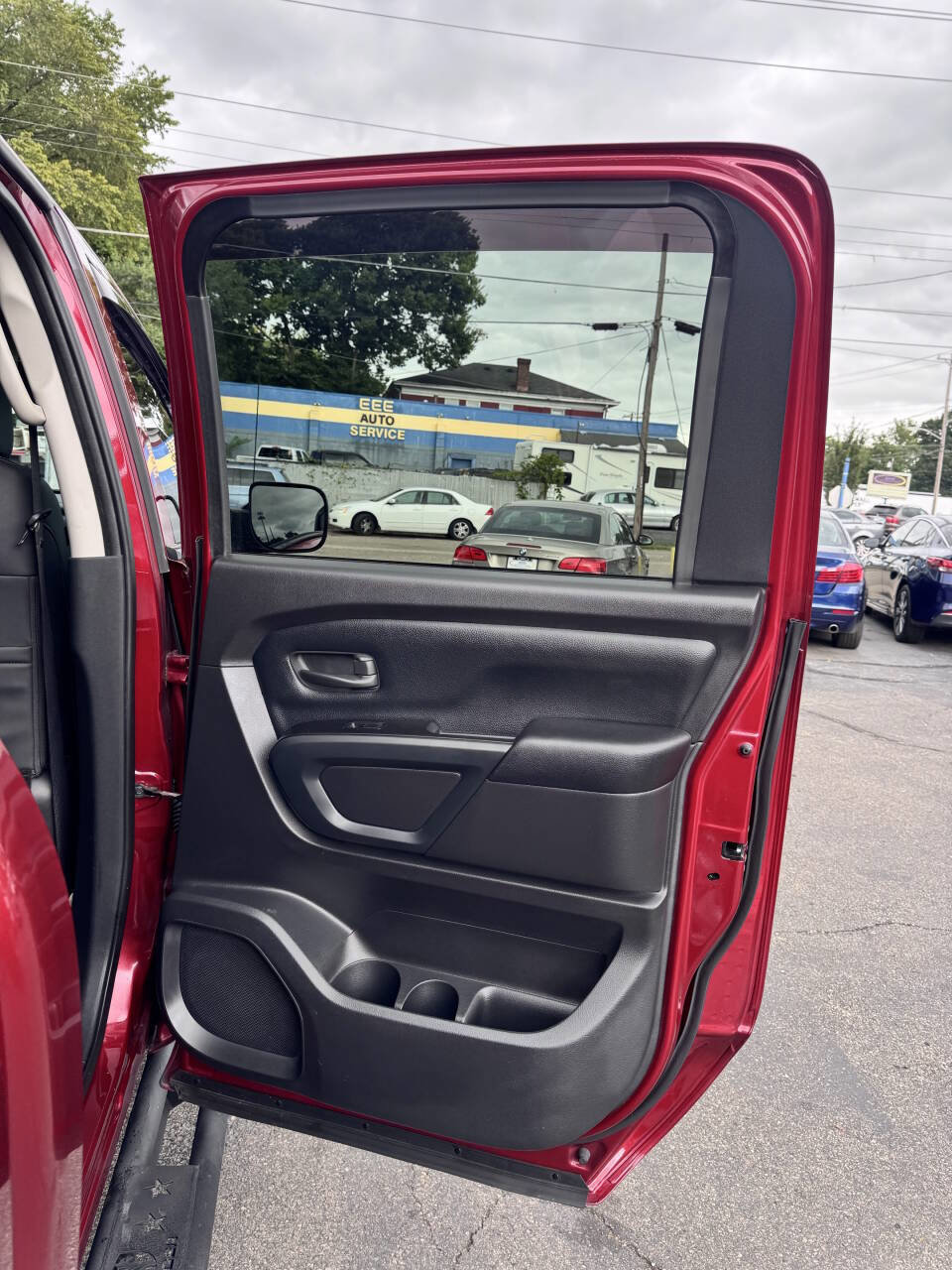 Used 2019 Nissan Titan S w/ S Utility Package image 18