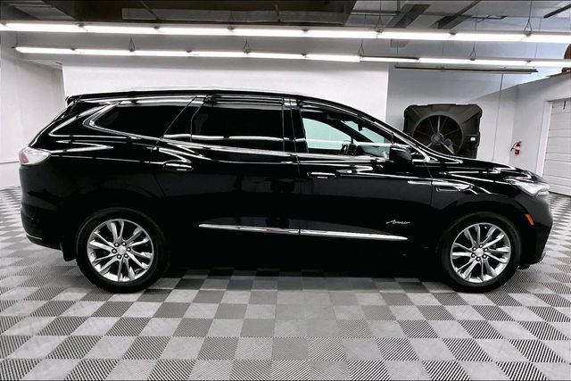 Used 2022 Buick Enclave Avenir w/ Avenir Technology Package AWD/4WD image 15