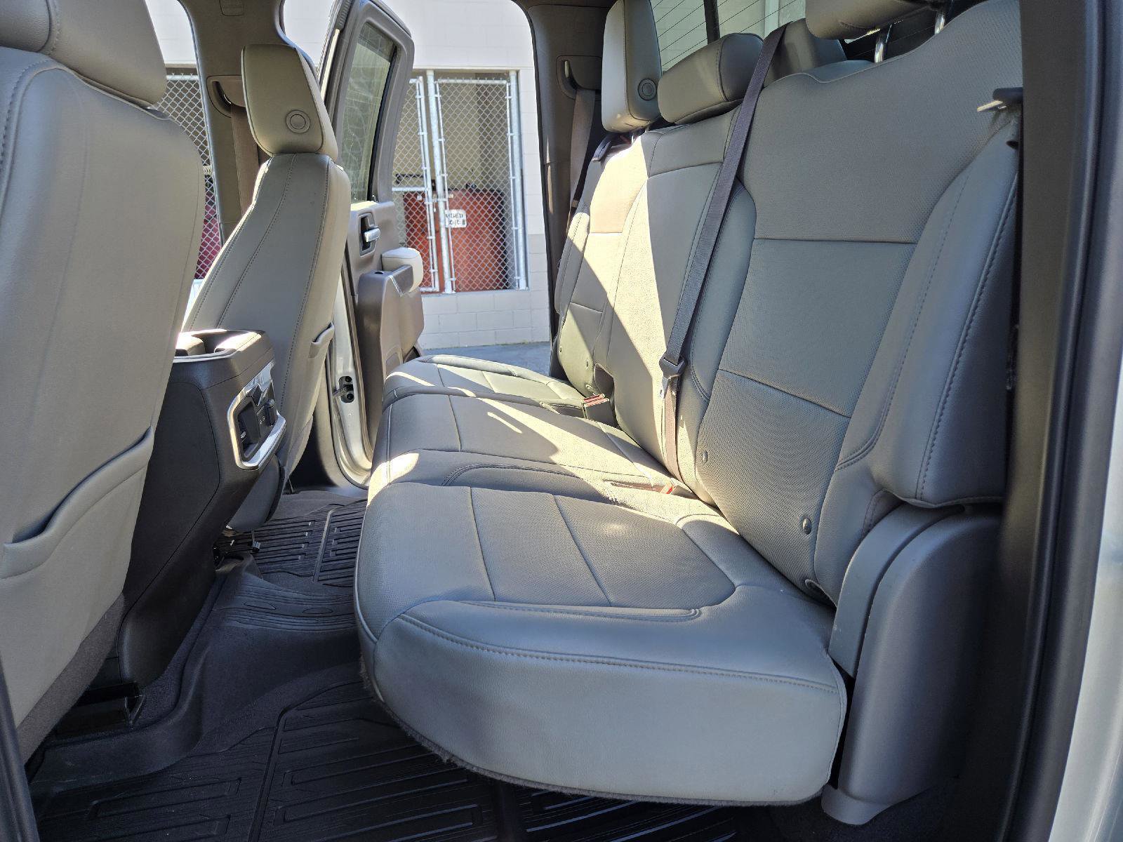 Used 2022 GMC Sierra 2500 SLT w/ SLT Convenience Package image 29