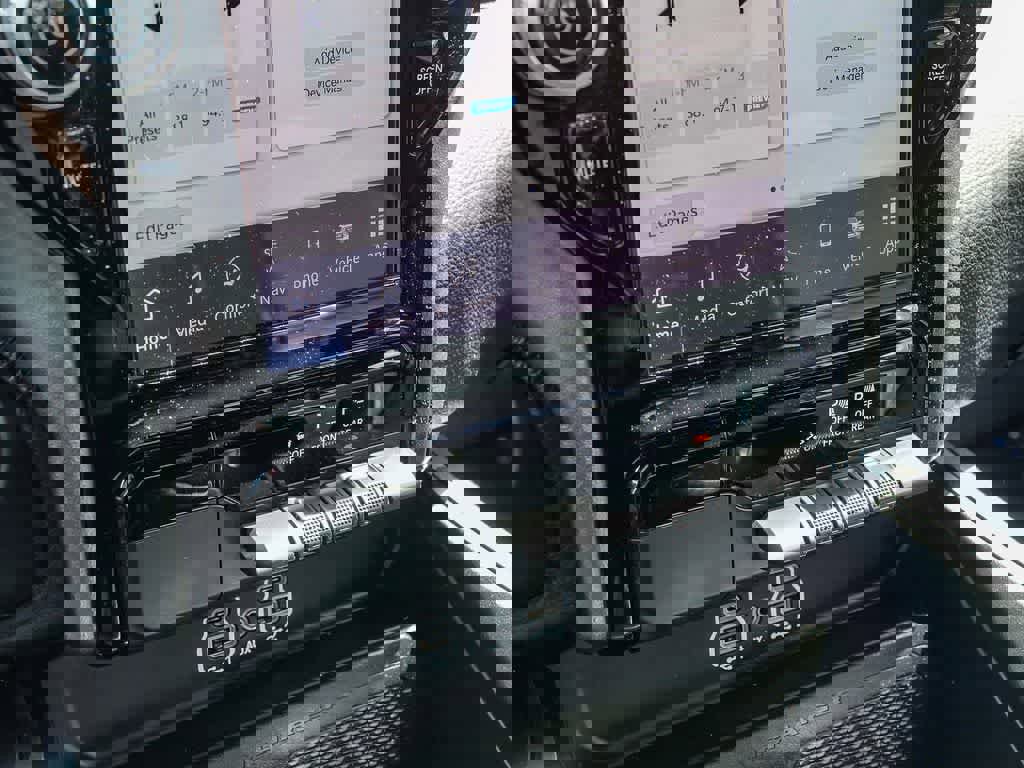 Certified 2025 RAM 1500 Laramie image 21