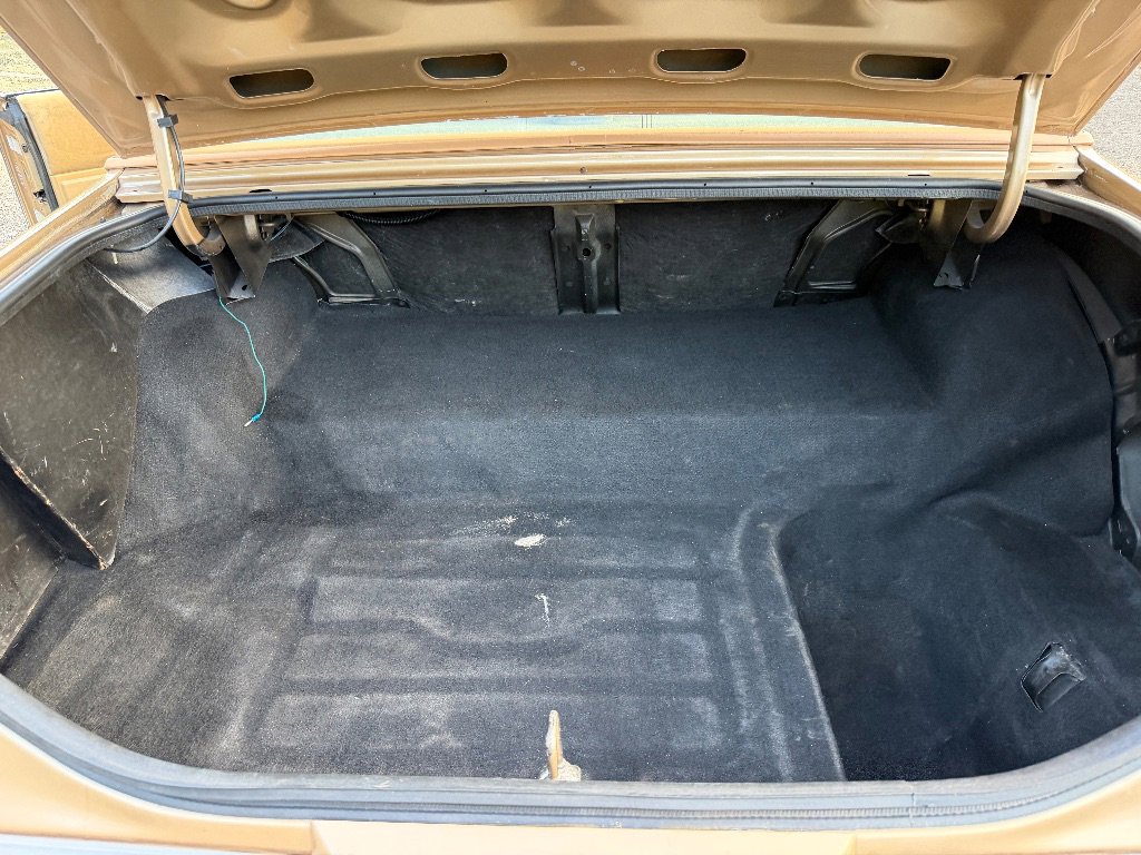 Used 1987 Oldsmobile Cutlass Supreme Brougham image 24