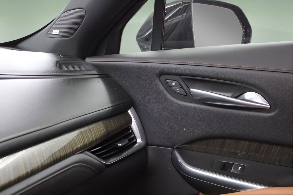 Used 2019 Cadillac XT4 Premium Luxury FWD image 40
