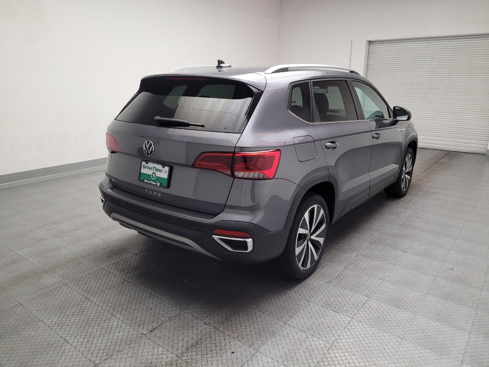 Used 2023 Volkswagen Taos SE FWD image 9