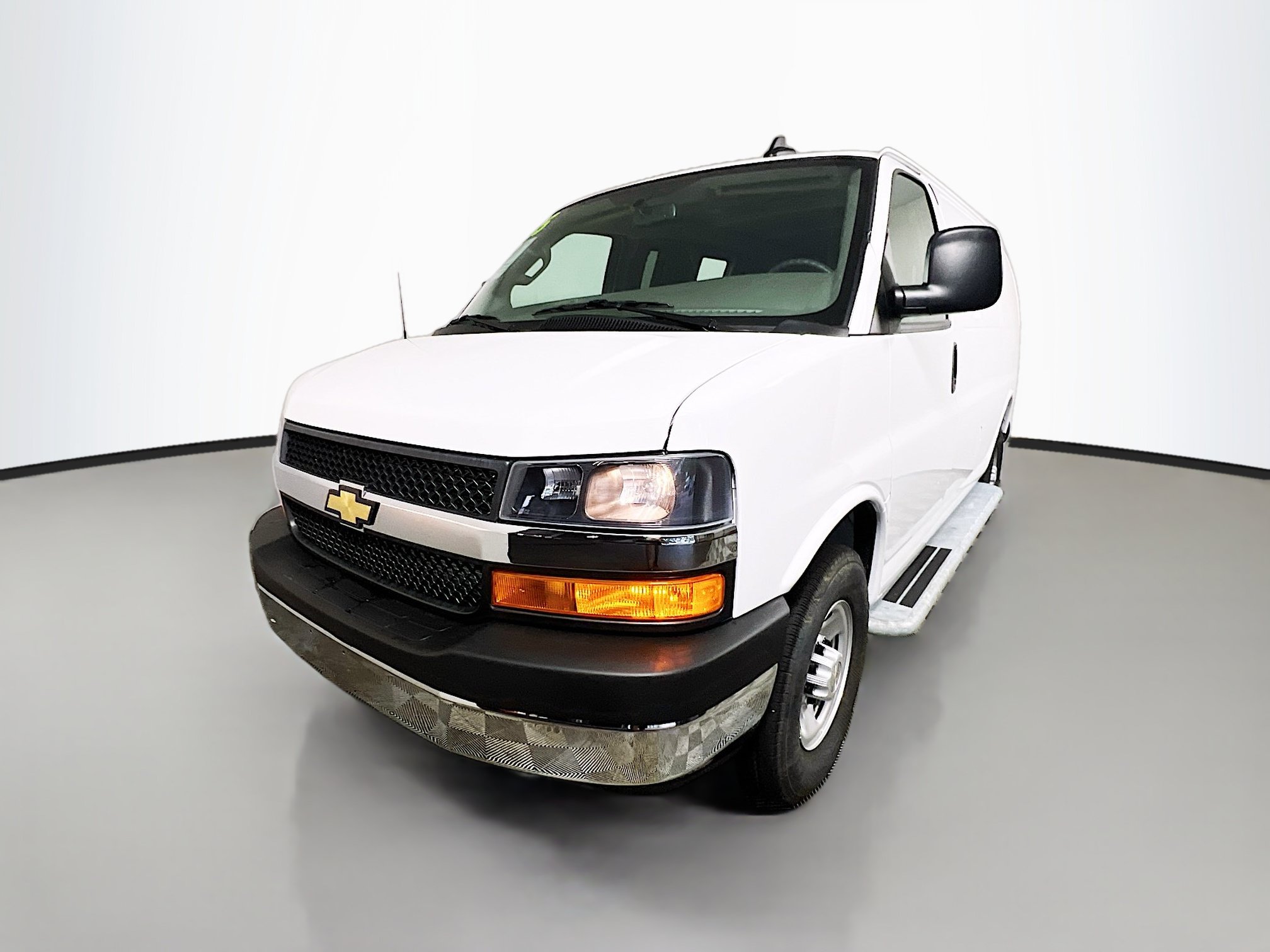 Used 2025 Chevrolet Express 2500 w/ Driver Convenience Package RWD image 9