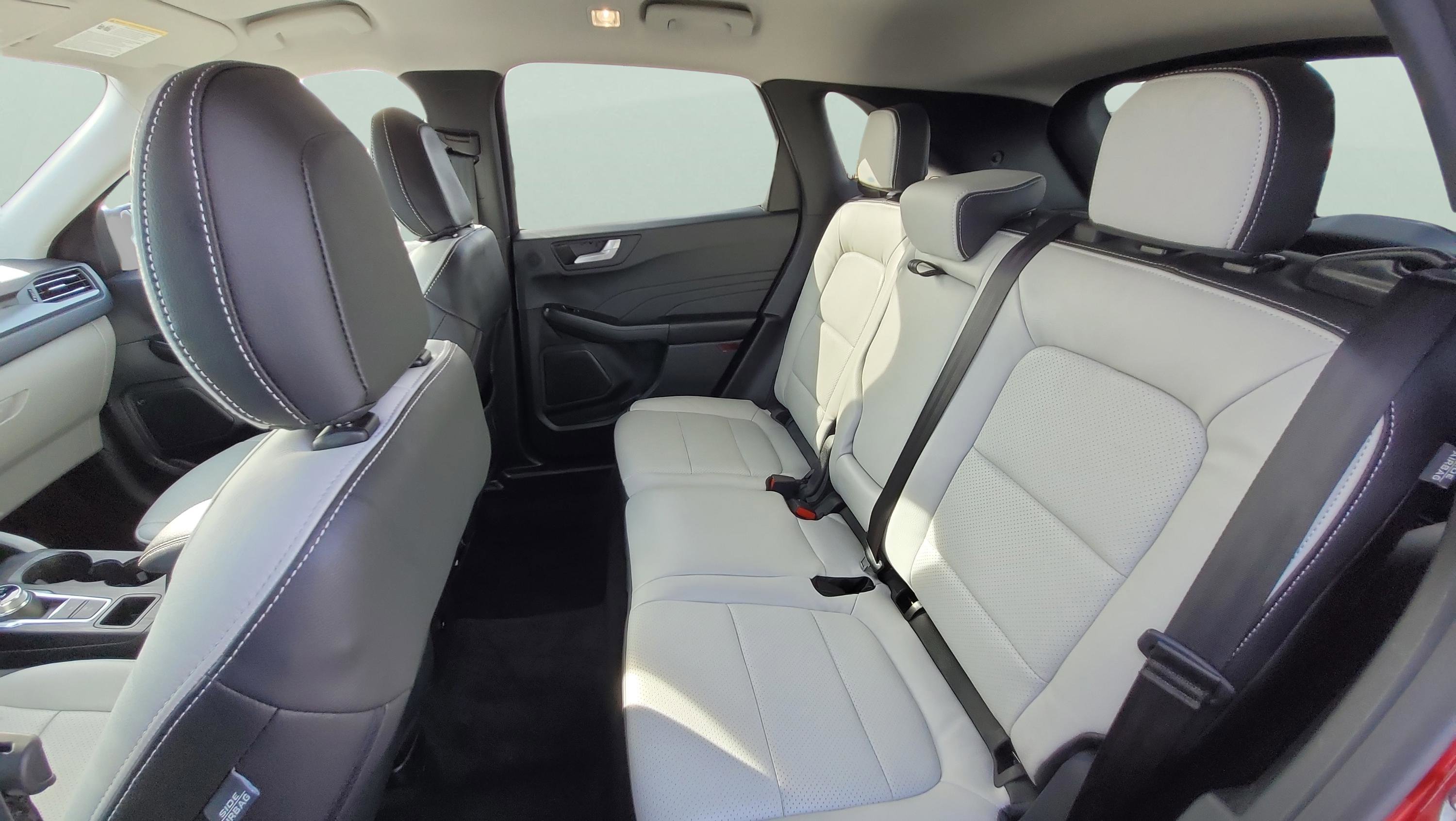 Used 2025 Ford Escape Active w/ Active Premium Tech Pack image 16