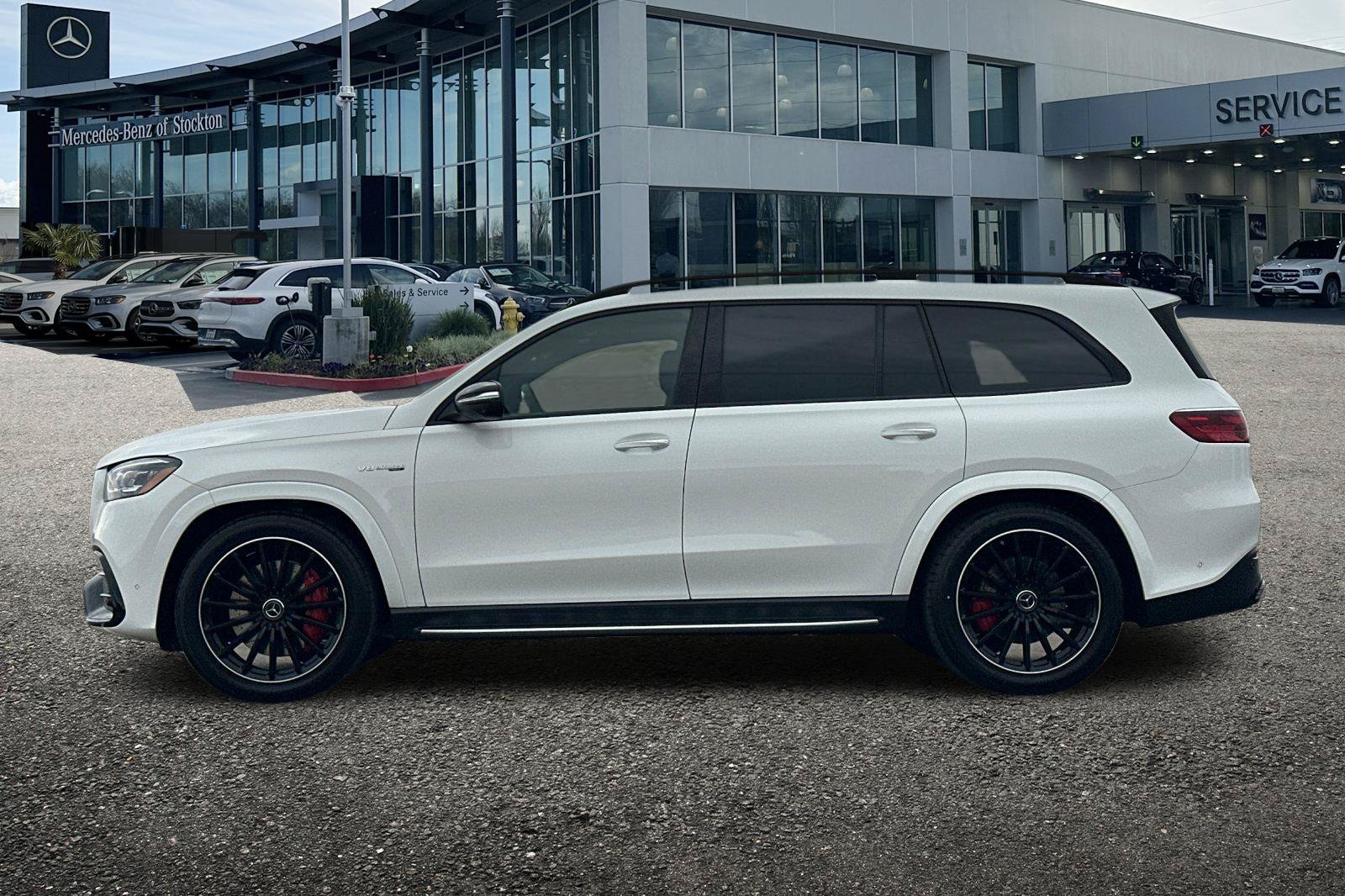 New 2026 Mercedes-Benz GLS 63 AMG 4MATIC image 7
