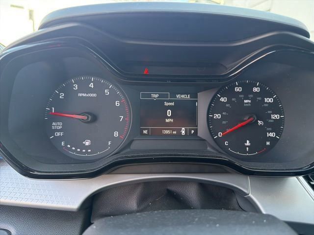 Used 2025 Chevrolet Trax LS w/ LS Convenience Package image 2