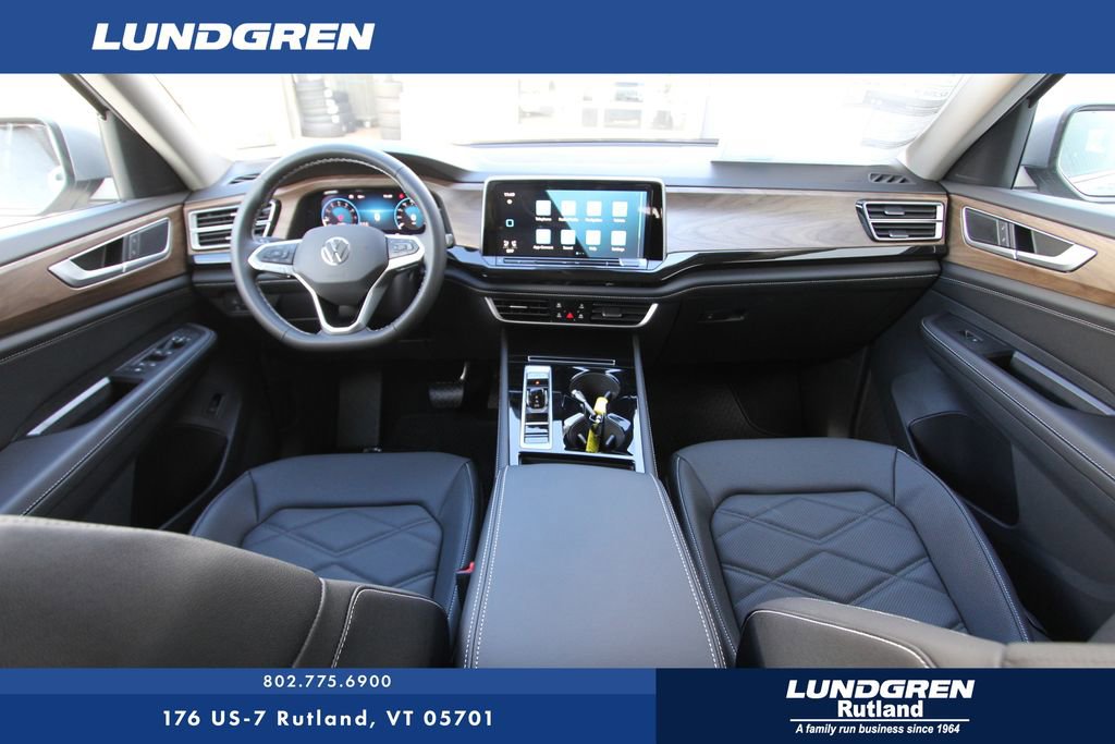 New 2026 Volkswagen Atlas SE image 2