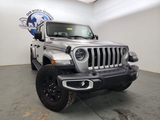 Used 2020 Jeep Gladiator Overland image 3