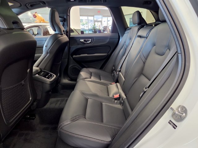 New 2026 Volvo XC60 B5 Ultra w/ Protection Package Premier AWD/4WD image 10