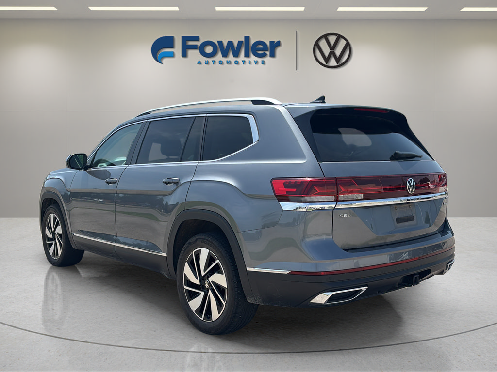 Used 2024 Volkswagen Atlas SEL AWD/4WD image 5