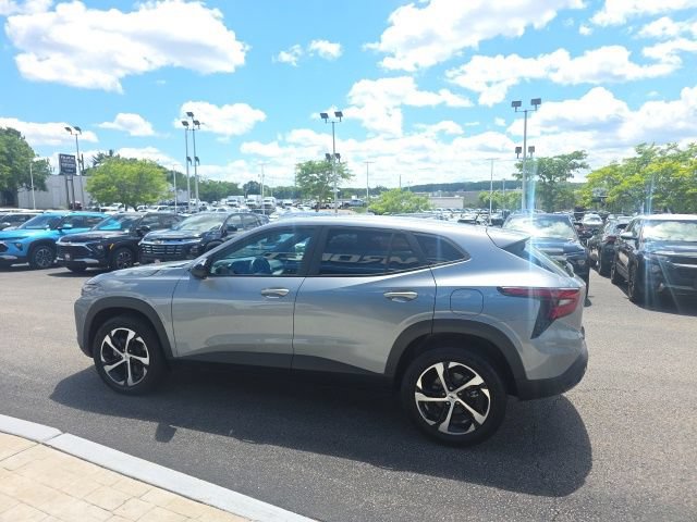 Used 2024 Chevrolet Trax RS FWD image 5