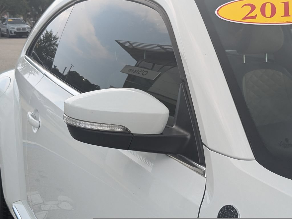 Used 2019 Volkswagen Beetle 2.0T Final Edition SEL FWD image 11