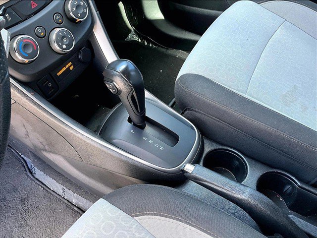 Used 2021 Chevrolet Trax LS w/ Tint and Cruise Package FWD image 15
