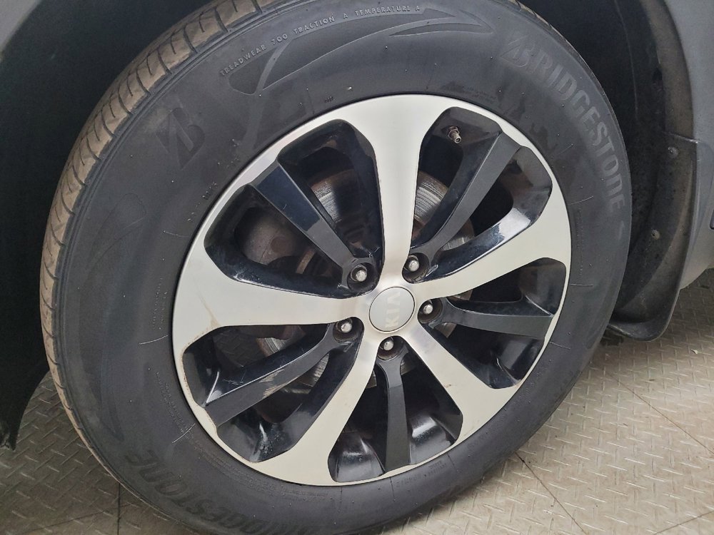 Used 2018 Kia Sorento EX image 31