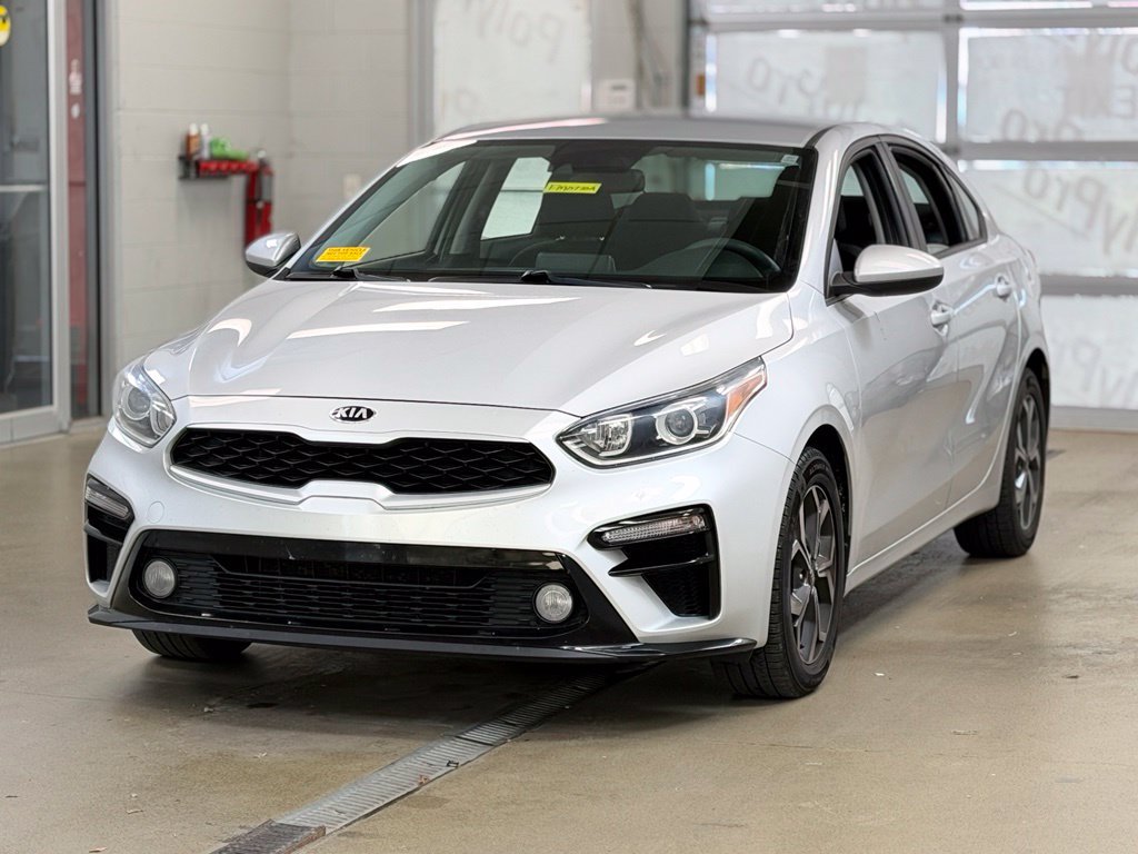 Used 2019 Kia Forte LXS FWD image 3