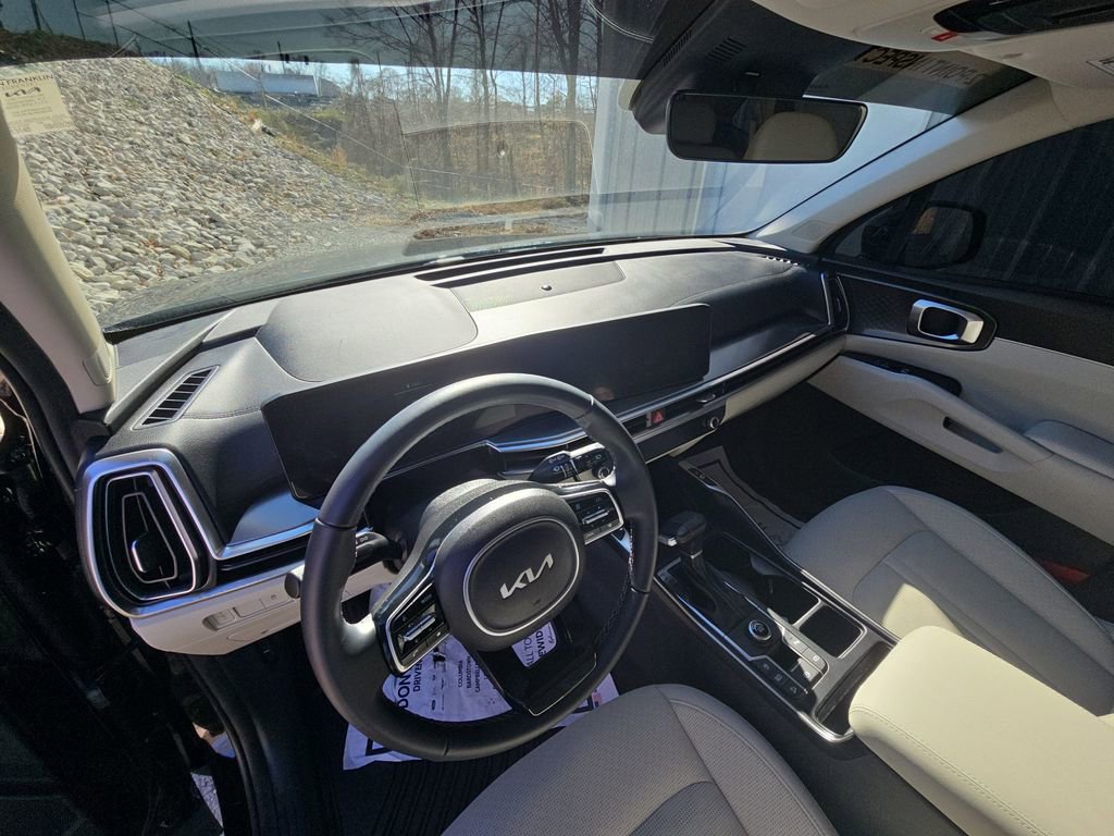 Used 2025 Kia Sorento S w/ Panoramic Sunroof Package image 10