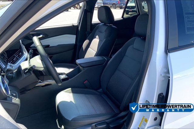 New 2025 Chevrolet Trax LT w/ Driver Confidence Package FWD image 10