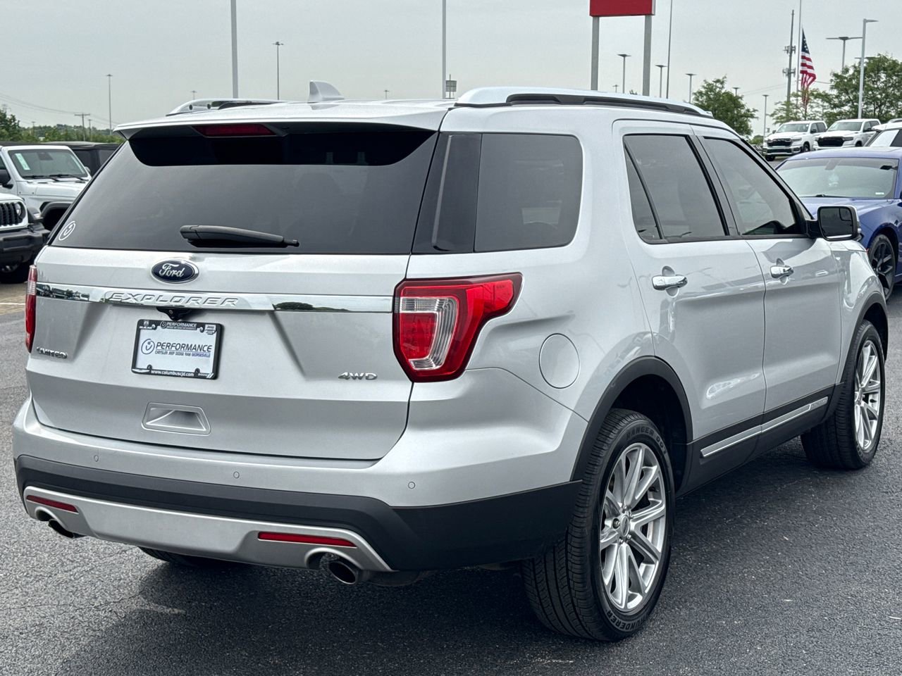 Used 2017 Ford Explorer Limited AWD/4WD image 3