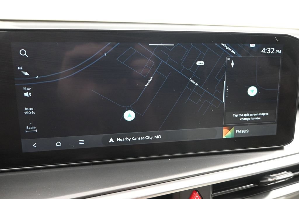 Certified 2025 Kia Sorento S w/ Panoramic Sunroof Package FWD image 17