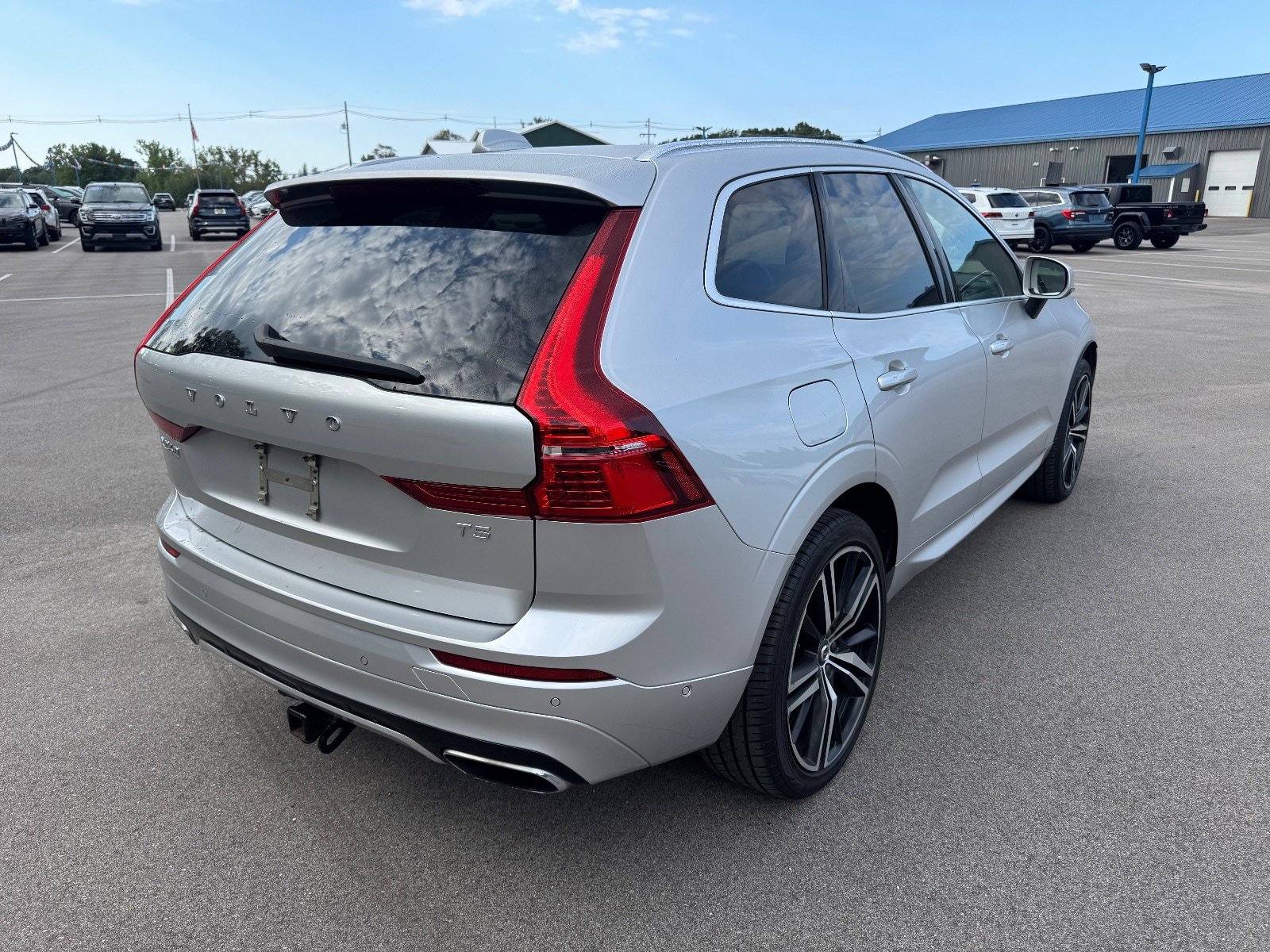Used 2019 Volvo XC60 T5 R-Design AWD/4WD image 6