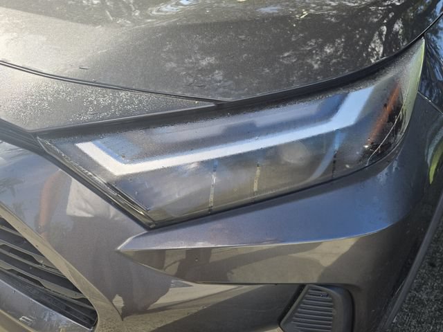 Used 2024 Toyota RAV4 LE AWD/4WD image 5