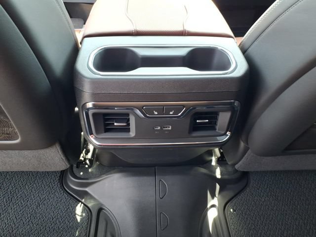 New 2026 GMC Sierra 3500 Denali Ultimate AWD/4WD image 16