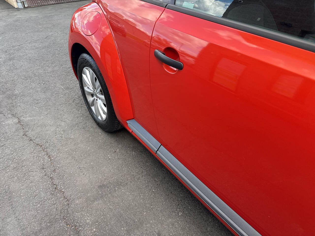 Used 2017 Volkswagen Beetle 1.8T Classic FWD image 15