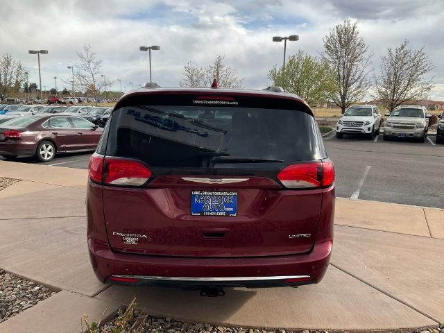 Used 2017 Chrysler Pacifica Limited FWD image 6