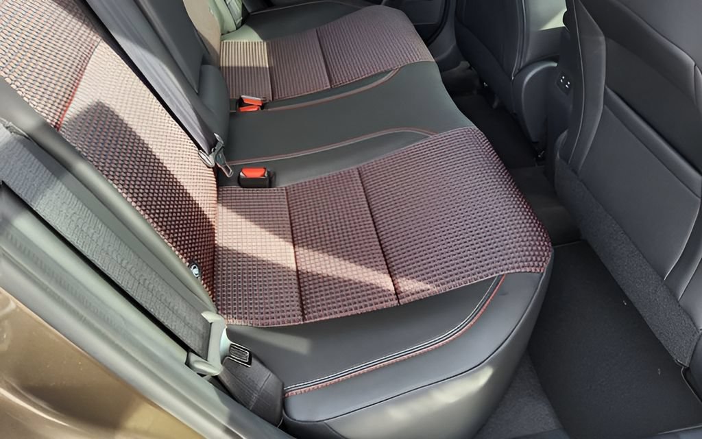 New 2026 Nissan Kicks SR w/ SR Premium Package FWD image 37
