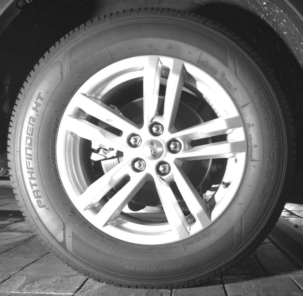 Used 2020 Ford Explorer Limited RWD image 33