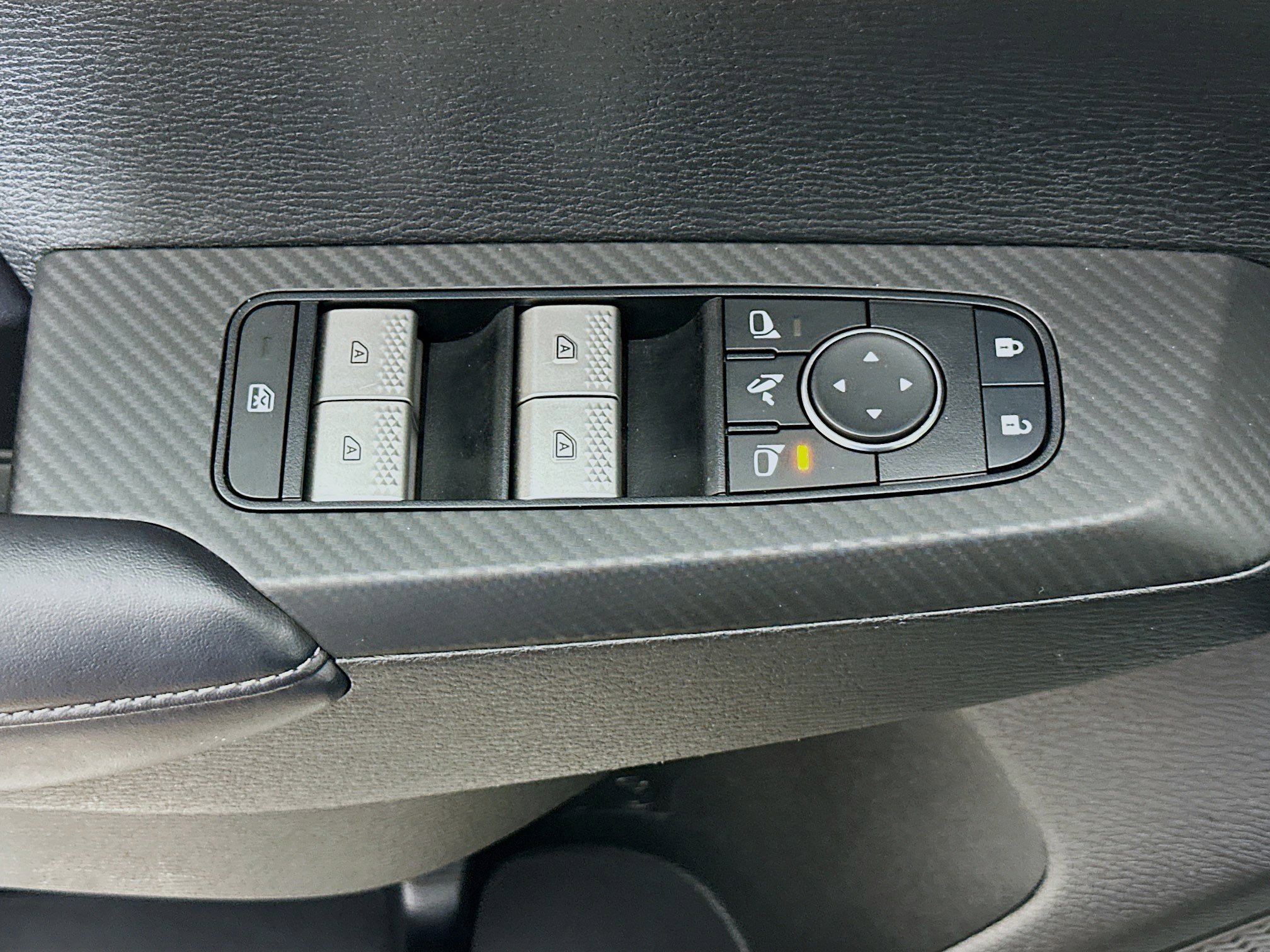Used 2025 Mitsubishi Outlander SE AWD/4WD image 15