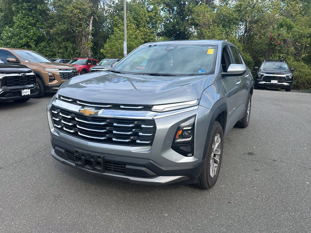 Used 2026 Chevrolet Equinox LT AWD/4WD image 3