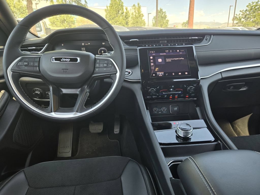 New 2025 Jeep Grand Cherokee L Laredo AWD/4WD image 19