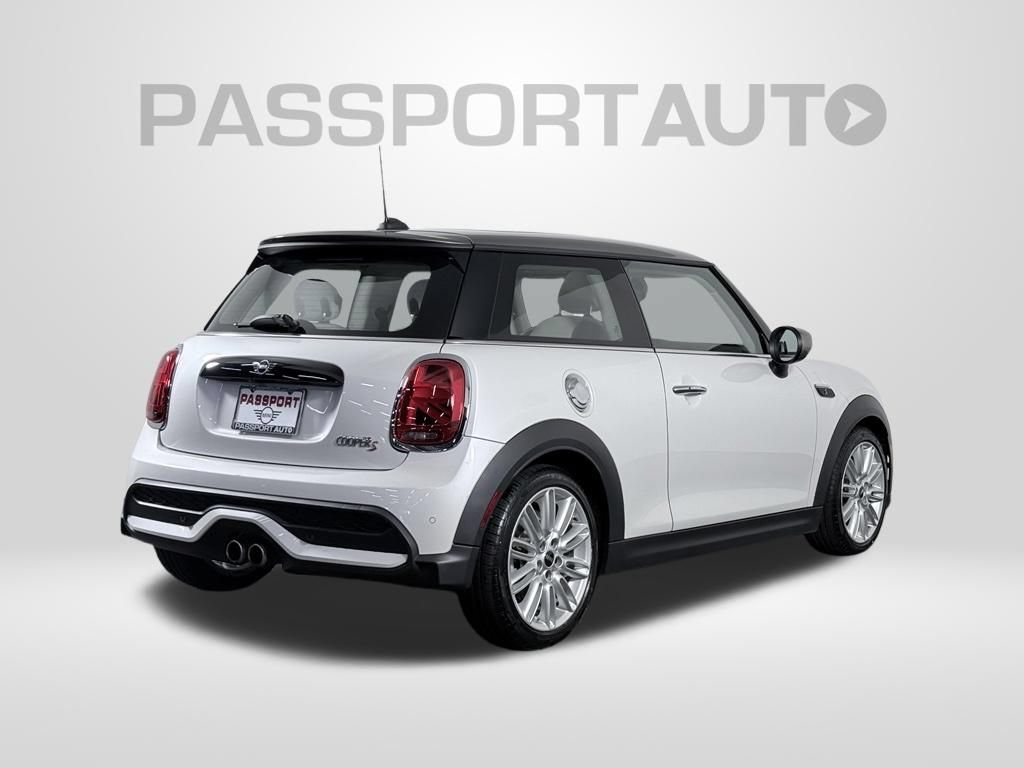 Used 2024 MINI Cooper S w/ Signature Upholstery Package FWD image 7