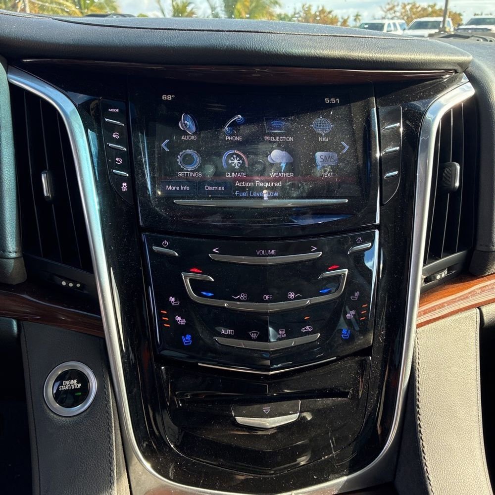 Used 2019 Cadillac Escalade Luxury image 11