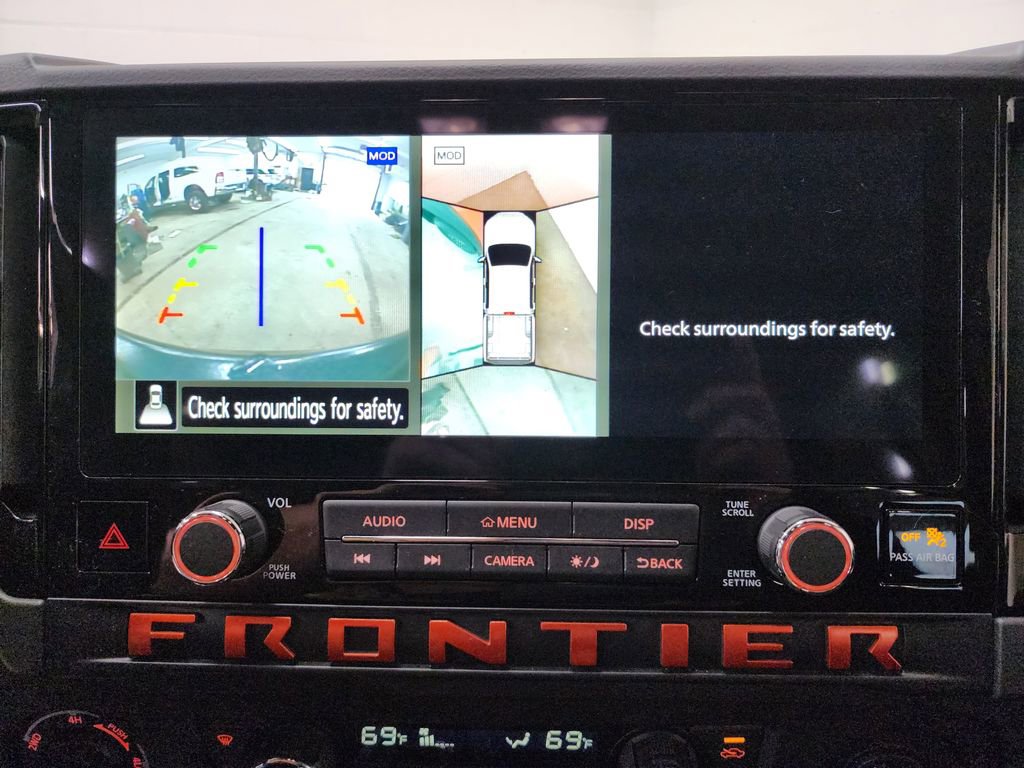 Used 2025 Nissan Frontier PRO-4X w/ Pro Convenience Package image 17